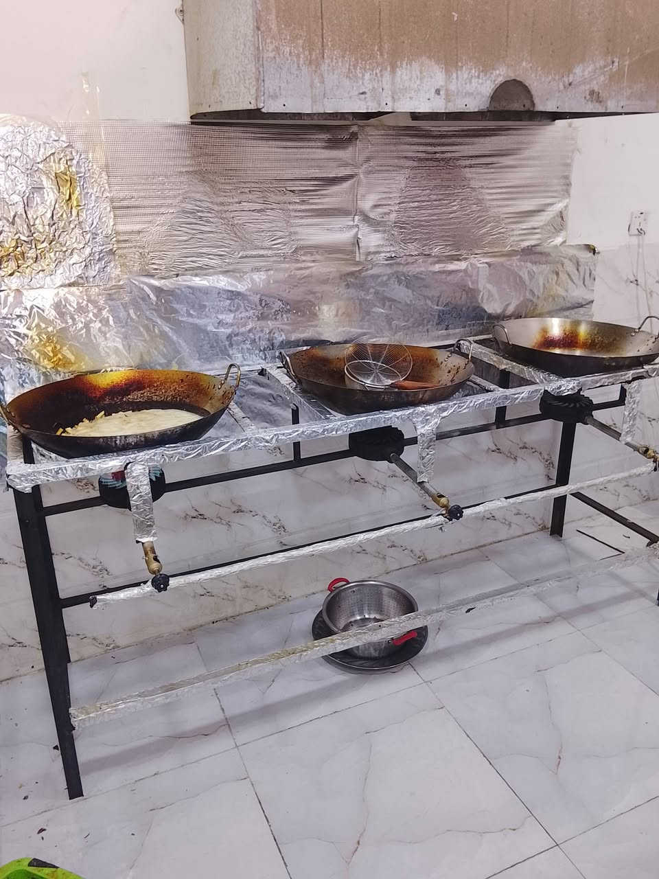 السلام عليكم
غراض كافتريه للبيع بلاضافه الى قناني غاز عدد 2
(مكلف بلنشر) للاستفسار عله الاسعار الاتصال على رقم *********** الولد متواجد واتساب
