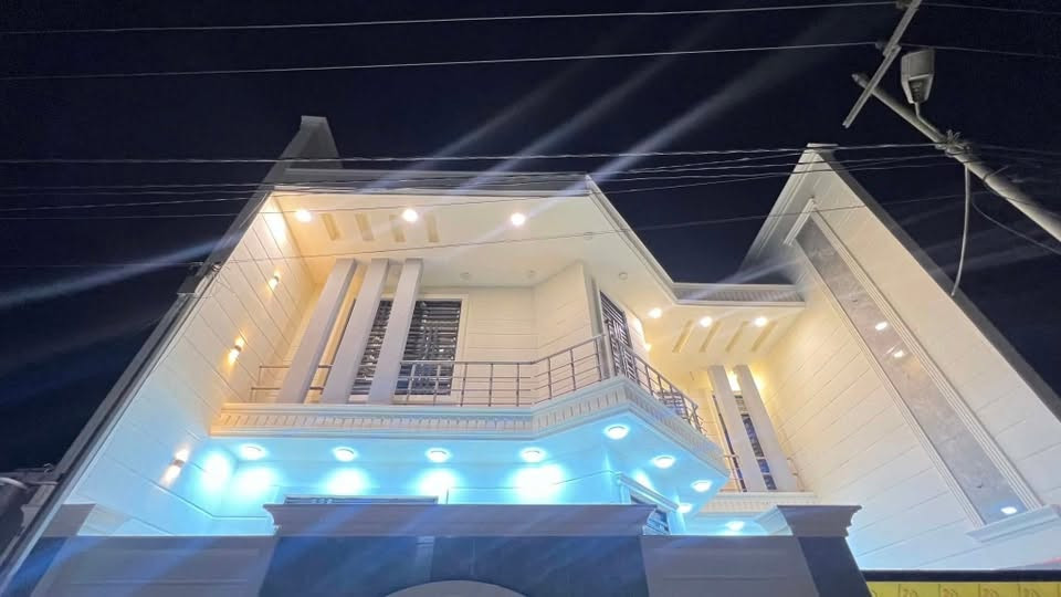 دار سكن للبيع
طابو زراعي سند 25 
معاملة تطويب 
ديوانية التقية الثالثة
داخل مجمع الروان 
موقع مميز جدآ 
بداية المجمع قرب البوابة
بداية شارع 15 
بناء حديث طابقين مسلح
يحتوي على.... 
غرف نوم عدد 4 / صالة عدد 2 / استقبال
مطبخ حار+بارد / مجمع صحي عدد 4 گراج سيارة
                        

الاستفسار على الرقم 
***********
اتصال او واتساب 📞
