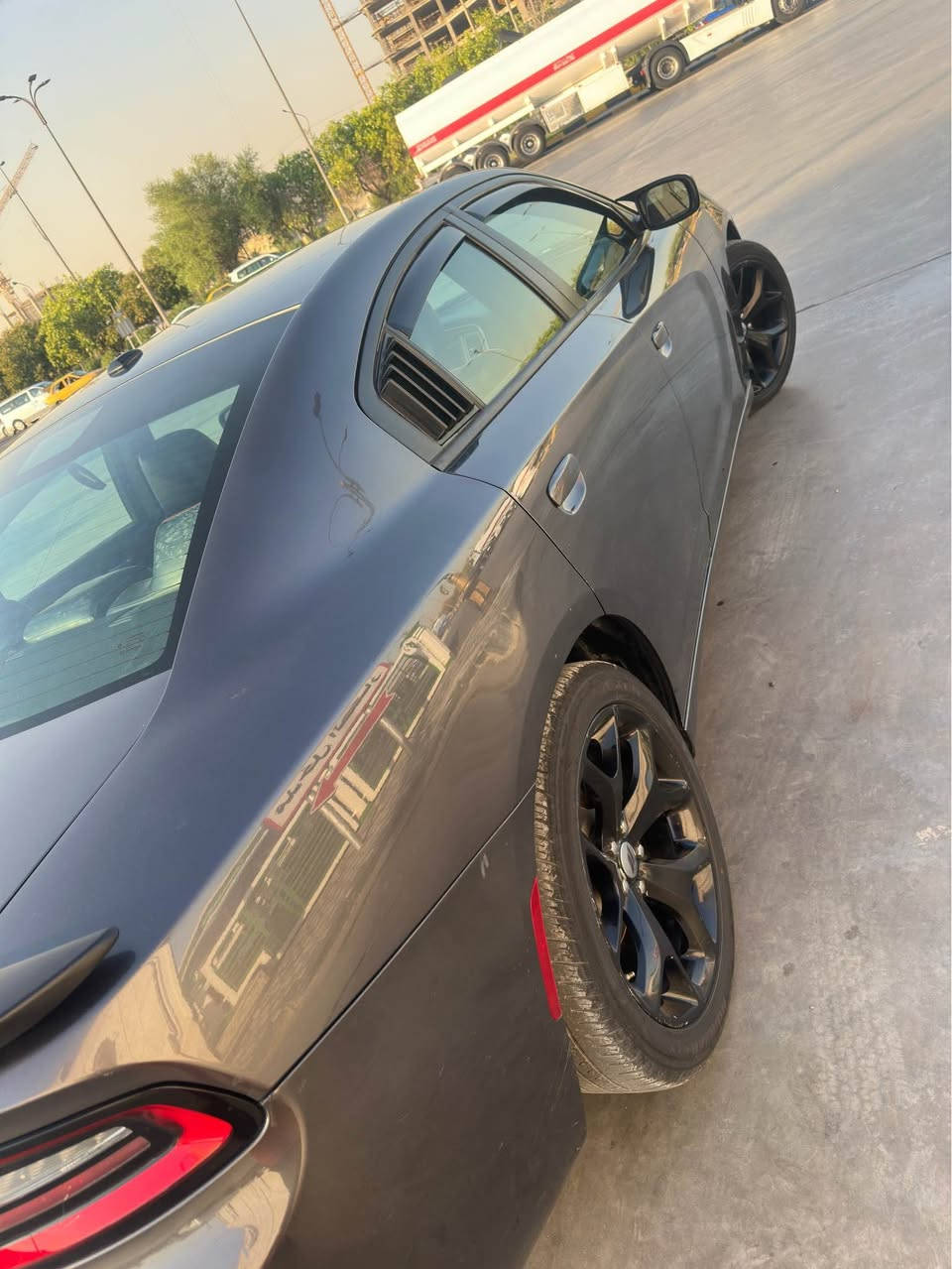 السلام عليكم 
للبيع فقط دوج جارجر 2019 SXT اصل وارد كندي السياره داخلة كلين وهنا بلعراق صار بيه قطعه وحده صبغ فقط البنيد بدون دواخل سوناره موجود ولكارفاكس ايضا 
كفاله كير مكينة تبريد شاصي لغد كلهن بشرط 
الموصفات 
تشغيل عن بعد 
شفتات ستيرن 
دركه SRT
كراسي كهرباء 
تدفئه كراسي 
تدفئه ستيرن 
تحكمات سترين 
مثبت سرعه كروس  
مانع انزلاق 
شاشة وسط كار بلاي واندرويد اوتو
كامرة خلفية 
كشنات حضن 
ويل 20 تخم تاير جديد 
وباقي المواصفات المعروفه
السياره جديدة حيل استخدام شخصي وجاهزة بدون اي نقص ترايك للبصرة 
مكانة بغداد 
السعر 192 وبيه مجال 
ممتواجد على النت
لل اتصال *********** بغداد, العراق
