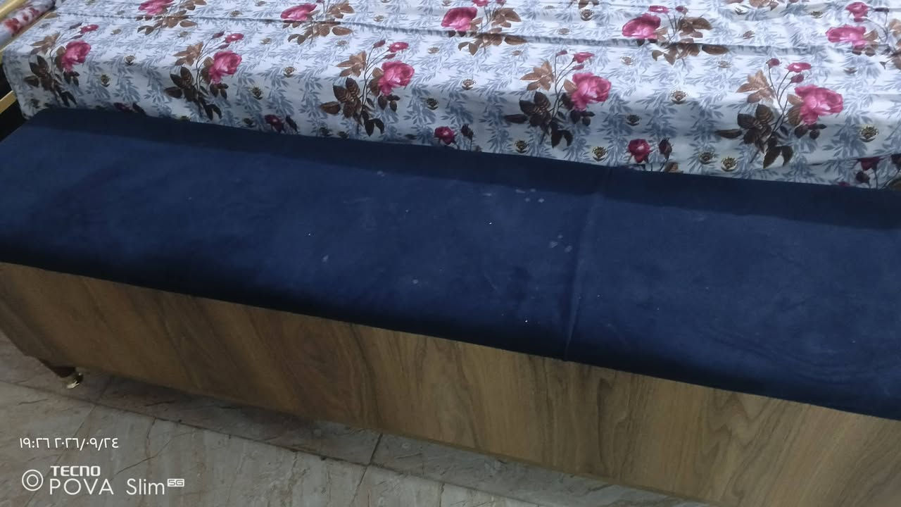 السلام عليكم ورحمة الله وبركاتة 
غرفه تركي لبيع نضيفه ***********

نص مكتوب في الصور:
- ١٩:٢٦ ٢٠٢٦/٠٩/٢٤ TECNO POVA Slim 5G
- 19:26 2026/09/24 TECNO POVA Slim 5G
- 19:36 2026/09/24 TECNO POVA Slim 5G