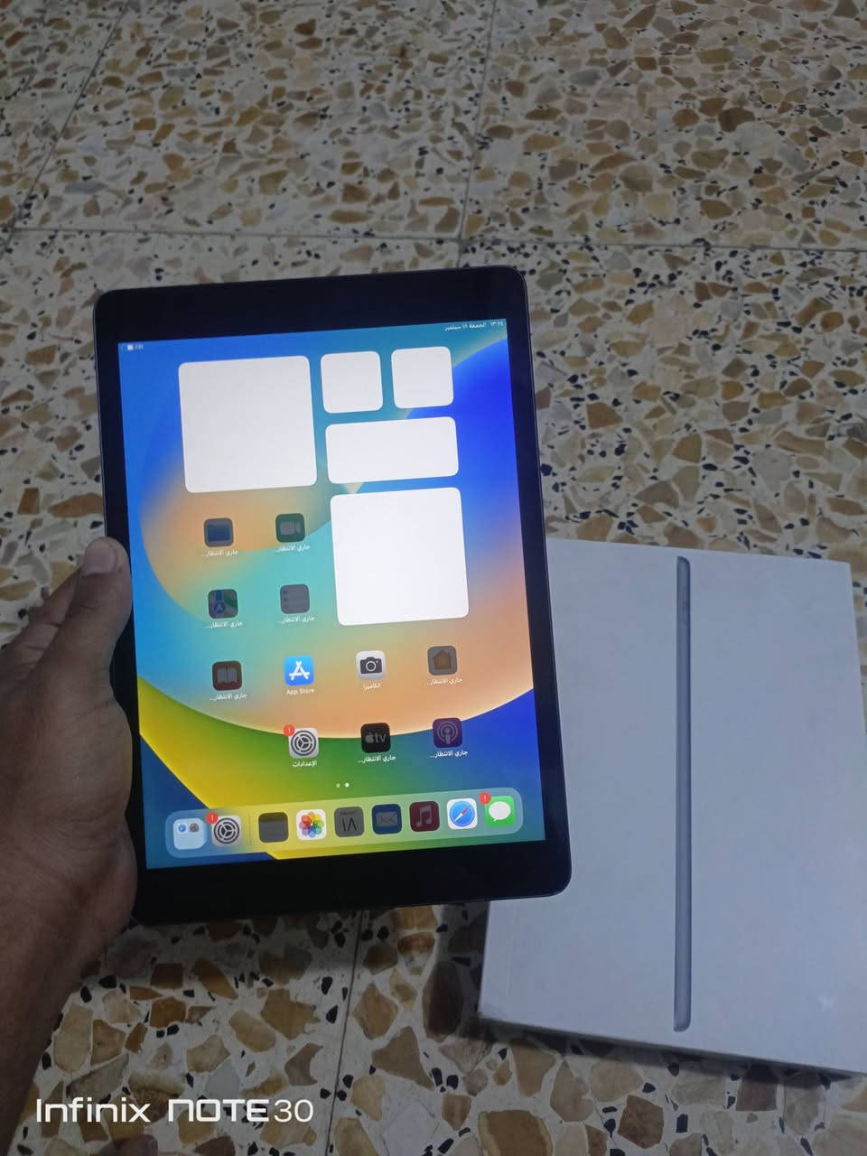ايباد 9
ذكره 64
نسبت البطاريه 88
كارتونه مالته موجوده
وكيبل وياه 
السعر 250قفل 
مكان النجف 
‏‪***********‬‏واتساب

نص مكتوب في الصور:
- Infinix NOTE 30