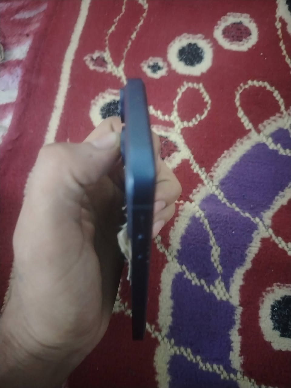 ايفون اكس ار • ذاكرة ٦٤ • بطارية ٨١٪