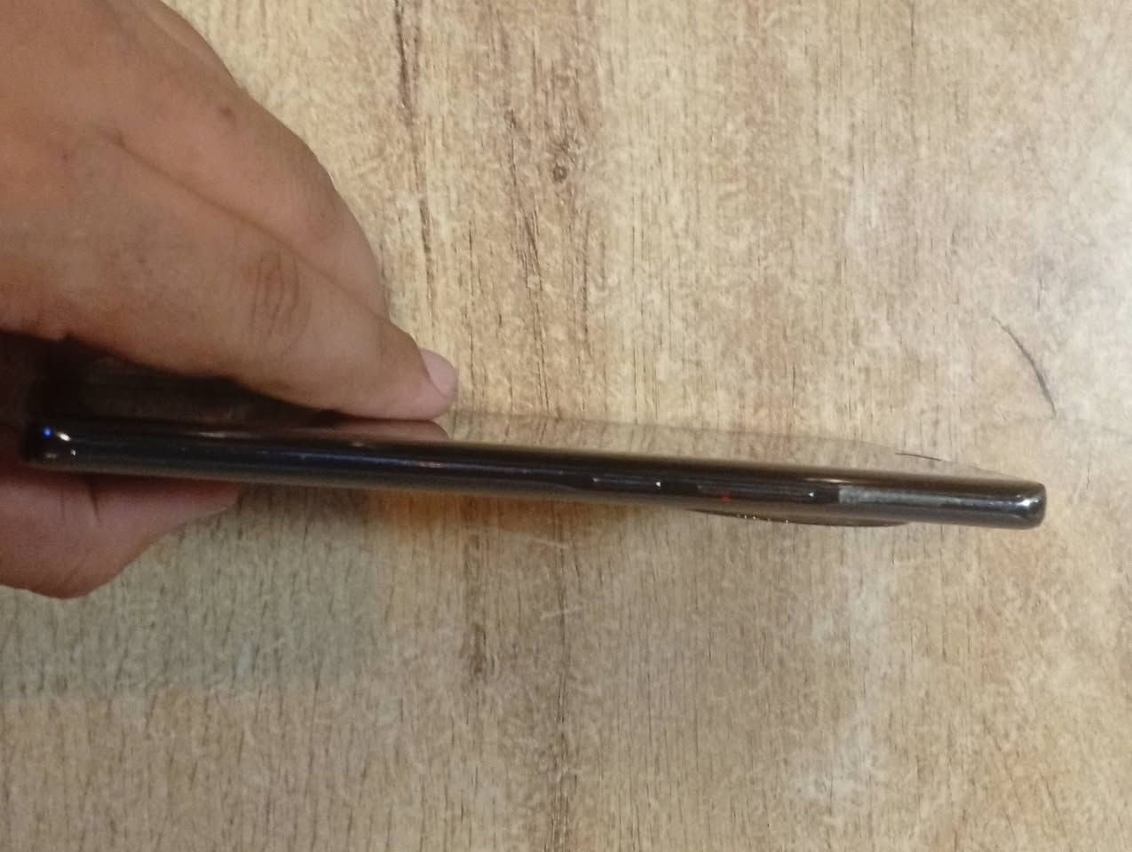 السلام عليكم موبايل هونر إكس 9 سي  جهاز نضيف امانه الله مامفتوح جهاز اخو الجديد كارتونه مال جهاز موجوده سعره 425 الف عنواني بغداد زيونه رقمي ***********
