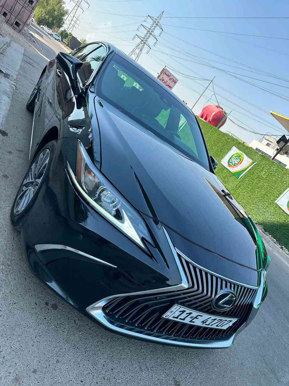 السلام عليكم لكزز es300 موديل 2022 فول مواصفات ماشيه 48 km ضرر موضح بنيد ودعاميه بلادي اسود يعني بدون صبغ السياره بيها فقط بداير الجاملغ الخلفي صبغ مكانها بغداد السعر 258 للاستفسار ***********
