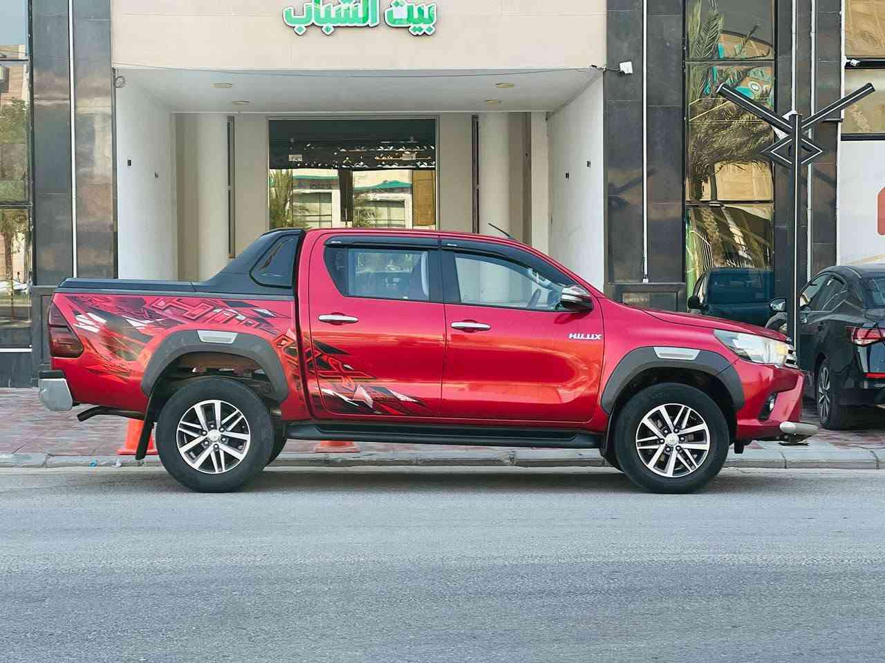 تيوتا هايلوكس مديل 2017 سعر 177 وبيه مجال رقم التلفون *********** كفاله عامه من الضربه والصبغ والتبديل والبارد سونار مرفق مع صور مواصفات نضام يكو تحكم ستيرن زراق لايت مري شفط فر ويل حساسات خلفيه مثبت سرعه مانع نزلاق شاشه كامره خلفيه مري كهربائي مكينه كاز مكينه وكير مكفولات حداديه جديده تخم تاير تبريد شغال رقم أربيل  دولي السنوية ل 31  تحويل وكالة جديده وجاهزه وأي نقص مابيهه مكان سياره كربلاء
