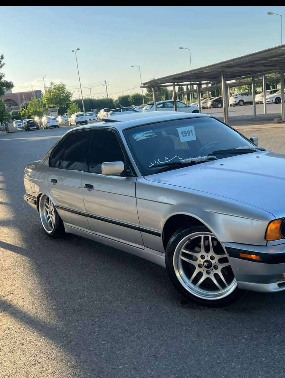 Bmw E34/1991بو فروشتن 
گيرومه كينه و ته بريد به شه رت 
ته بريد له سلورى به شه رت 
520 فول فولى گيرعاديه
سلايد جام كاره با ئاوينه كاره با
ناو غورفه ى جلدى ره ساسيه 
ره قه م سه نه وى نويه تا2030
جوارتايه و ويلىM 18لوكى له ژيره 
شوين هه ولير *********** أربيل, العراق
