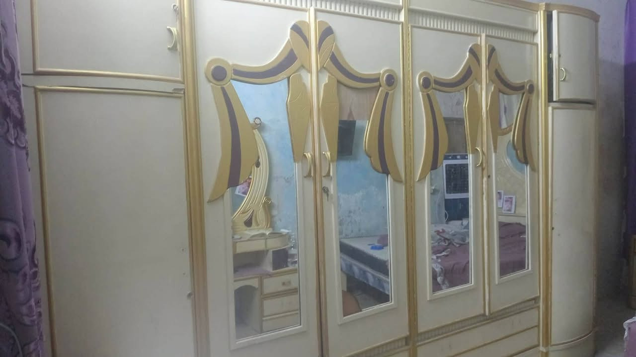 السلام عليكم غرفة لبيع بدون صومية بيهة اضرار بصيطة السعر 200 العنوان الزعفرانية  ***********
