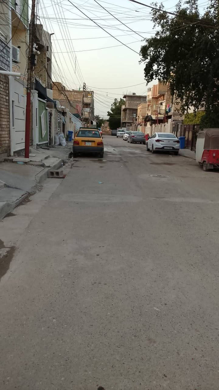 سلام عليكم
كاع 100 متر واجهة 5 ونزال 20 مي كهرباء مجاري ارصفة 

وتبليط ونت مثلل مموضح بصور بناء موجود سند الكاع 25 

تحويل محكمة سند مستقل 

سعر48 مجال بصيط مكان بغداد حي المصطفى
بيع او ترهم امراوس بسيارة حسب لتفاق

*********** متواجد واتساب

