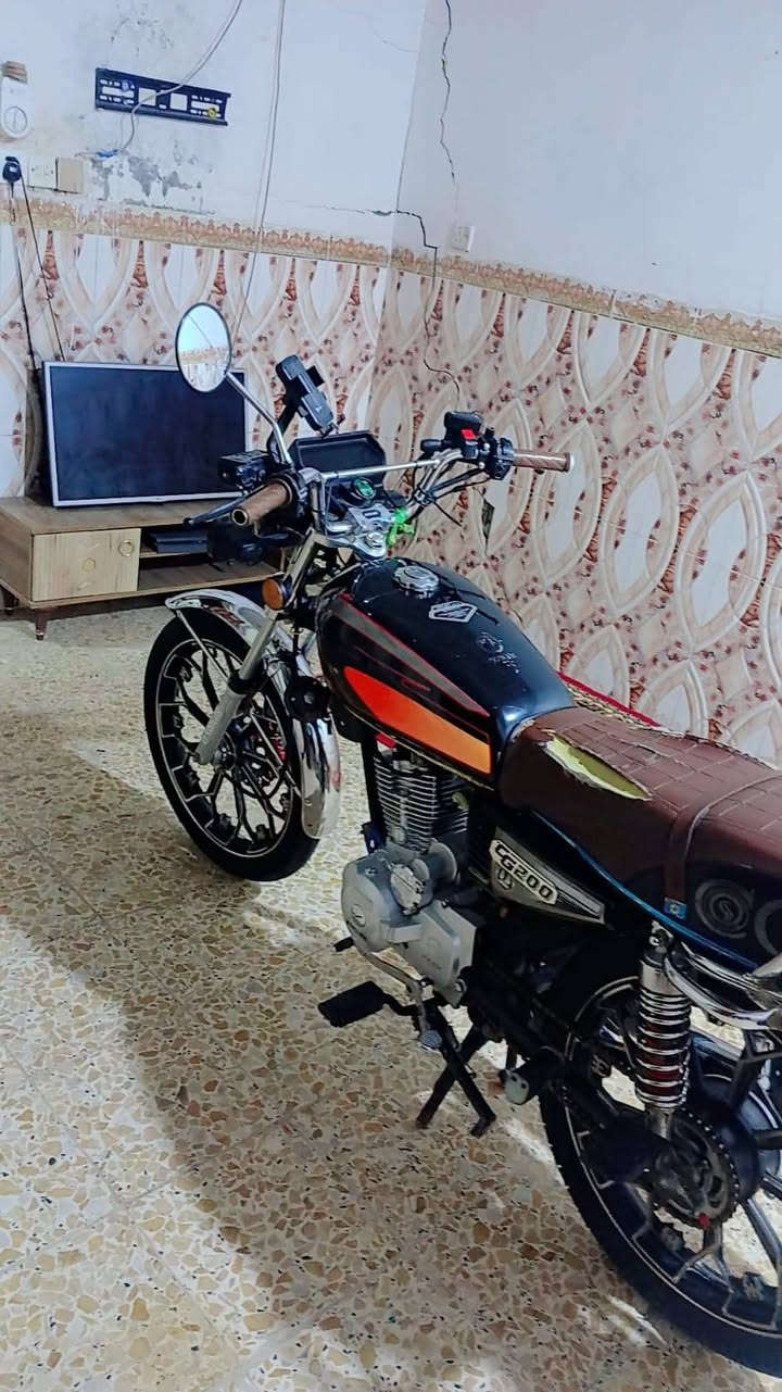 سلام عليكم شباب دراجة سونك سيفان 5 كير موديل 25 شاصي 21
محرك 150Cc
سنوية ب اسمي مستخدم قليل 
رايدها بمليون ونص وبيها مجال للشىراي
مكاني نجف كوفة 
*********** رقمي للتواصل
