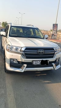 لاند كروز2019 السياره بدون ضرر SAS VXS للتواصل 07755122002