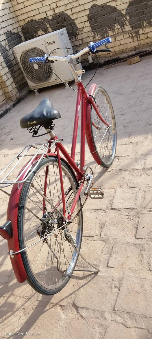 سلام عليكم بايسكل للبيع سعر 40 الف بي مجال قليل مصبوغ  للتواصل على الرقم ***********📱 
صينيه موجوده

