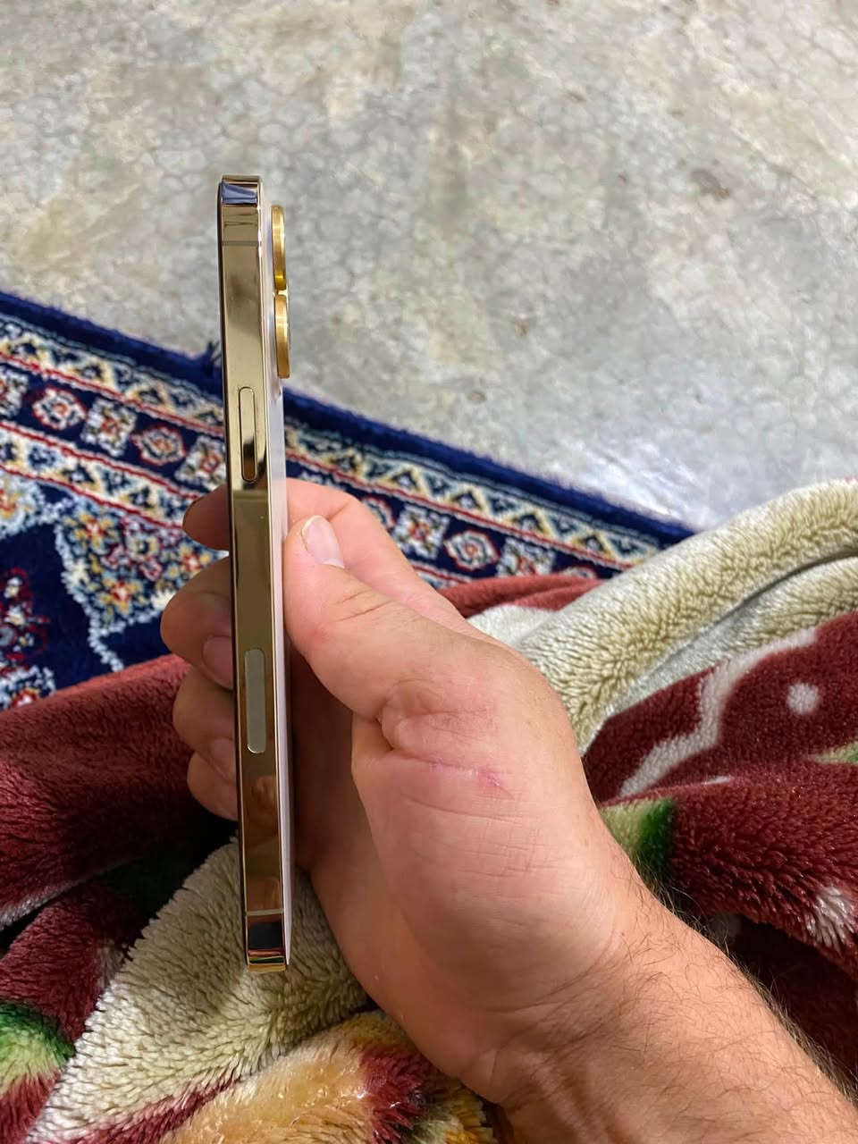 السلام عليكم
يوجد 13 برو ماكس للبيع 
السعر 725
لون ذهبي 
بطاريه 90‎%‎
ذاكره 256
شرط بلادي مامفتوح 
مكان تكريت البوعجيل 📍

هـ ***********
