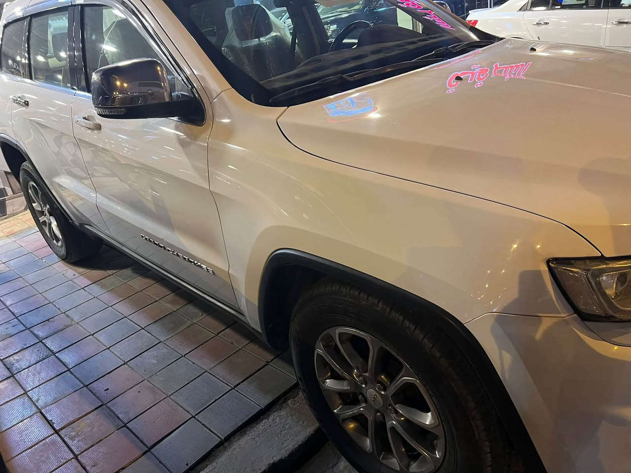 جيب لاريدو خليجي  رقم بغداد بيه باب بدل  بلادي. ماشيه 140جديده سياره  مكان الفلوجه الانبار  السعر ***********
