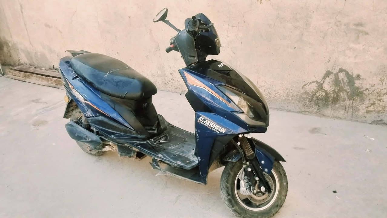ماطور شحن للبيع بدون بطاريات ماطور  جديد ومرتب سعره 225  
***********
