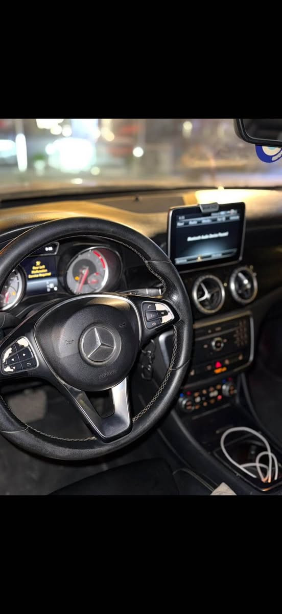 سلام عليكم مارسيدس موديل ٢٠١٦  cla250 حادثها فقط بنيد السيارات فول مواصفات بنرامه  جلد بصمه رادرات فول الفول بيع او مراوس السعر١٥٥ بي مجال مكاني السيديه*********** بغداد, العراق
