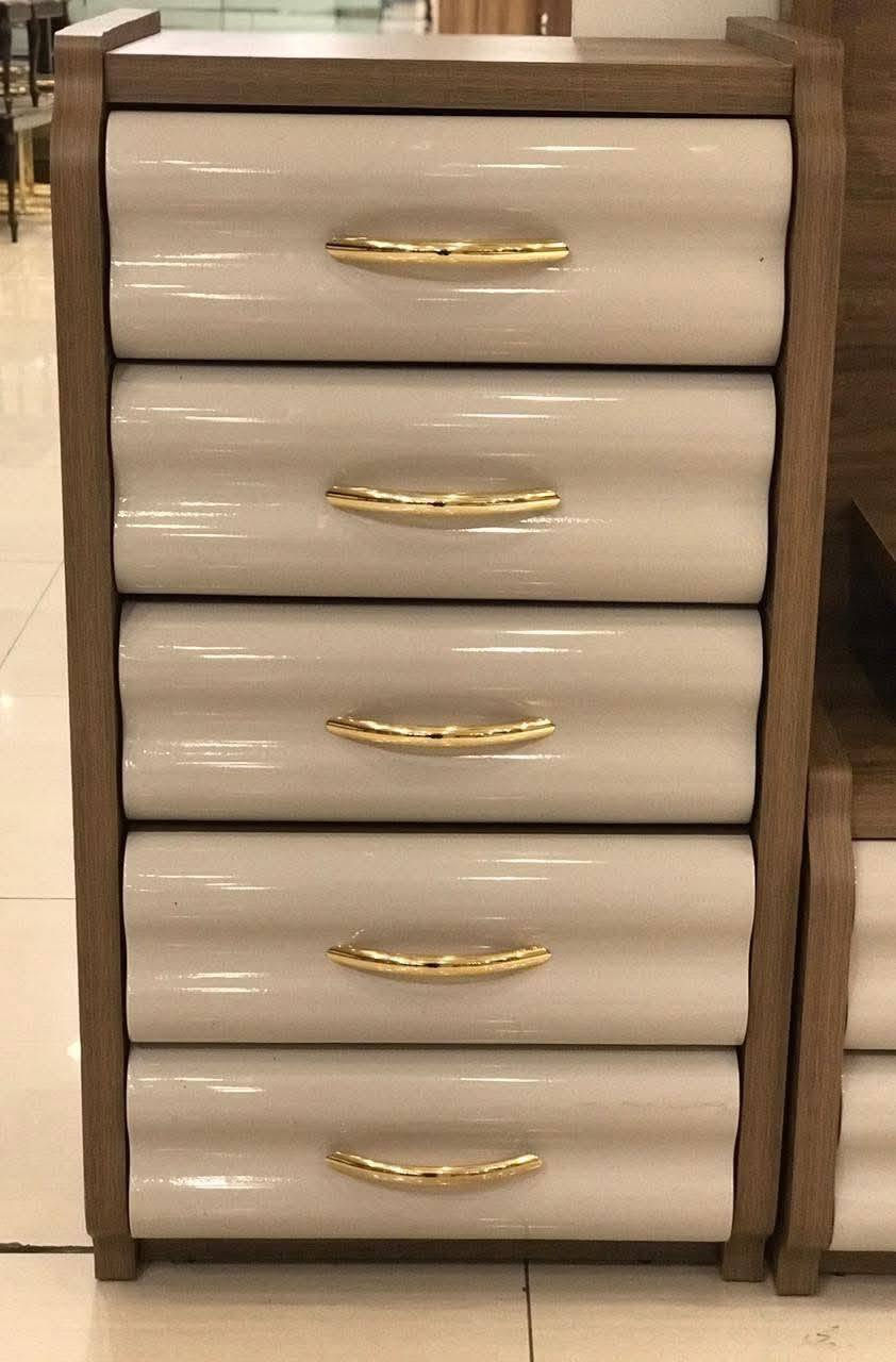 ***********غرفه اخشاب تركيه 10قطع مستعمله
  سعر 1500000
