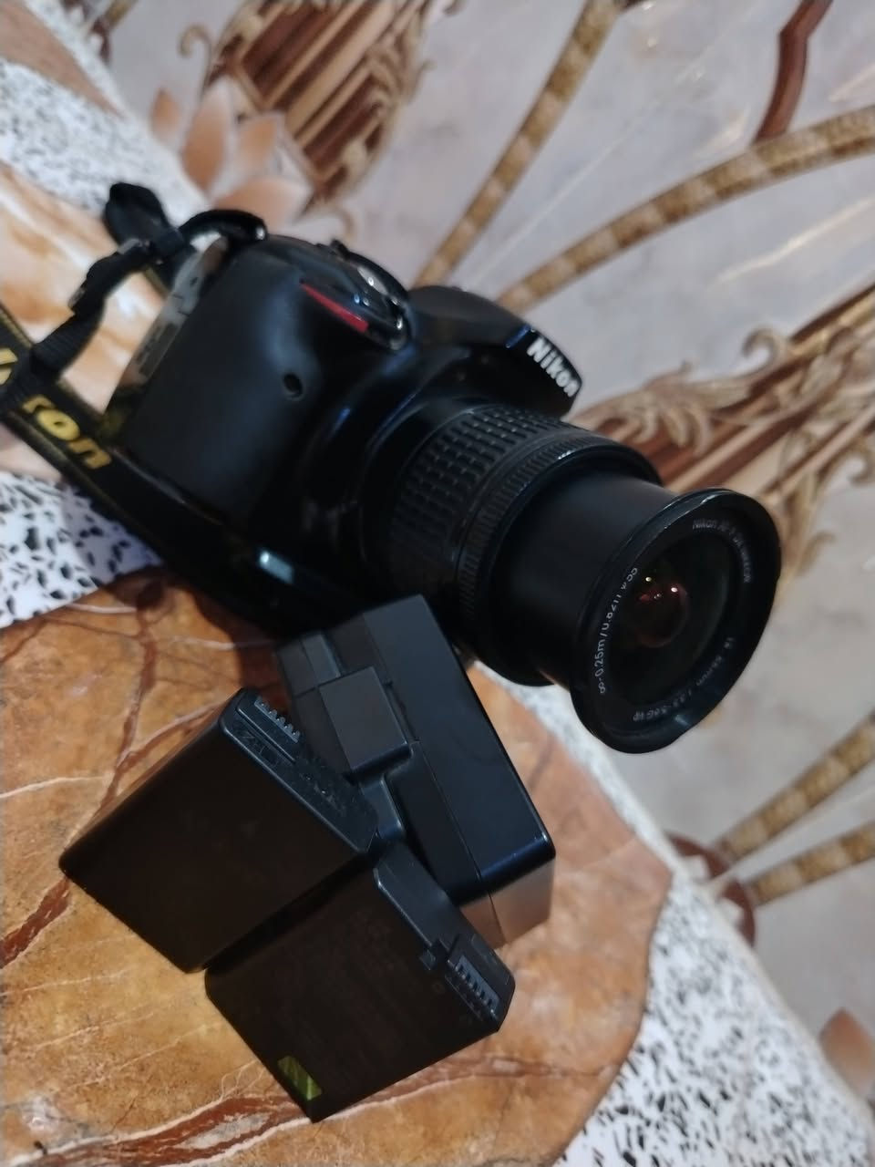 📸 للبيع: كاميرا نيكون Nikon D5200
العدسة: 18-55 VR
الكاميرا نظيفة جداً (فول)
معها بطاريتان
شاحن أصلي
جميع الملحقات بحالة ممتازة
💰 السعر: 300,000 دينار عراقي (قابل للتفاوض بشكل بسيط)
📞 للاستفسار والتواصل: ***********
