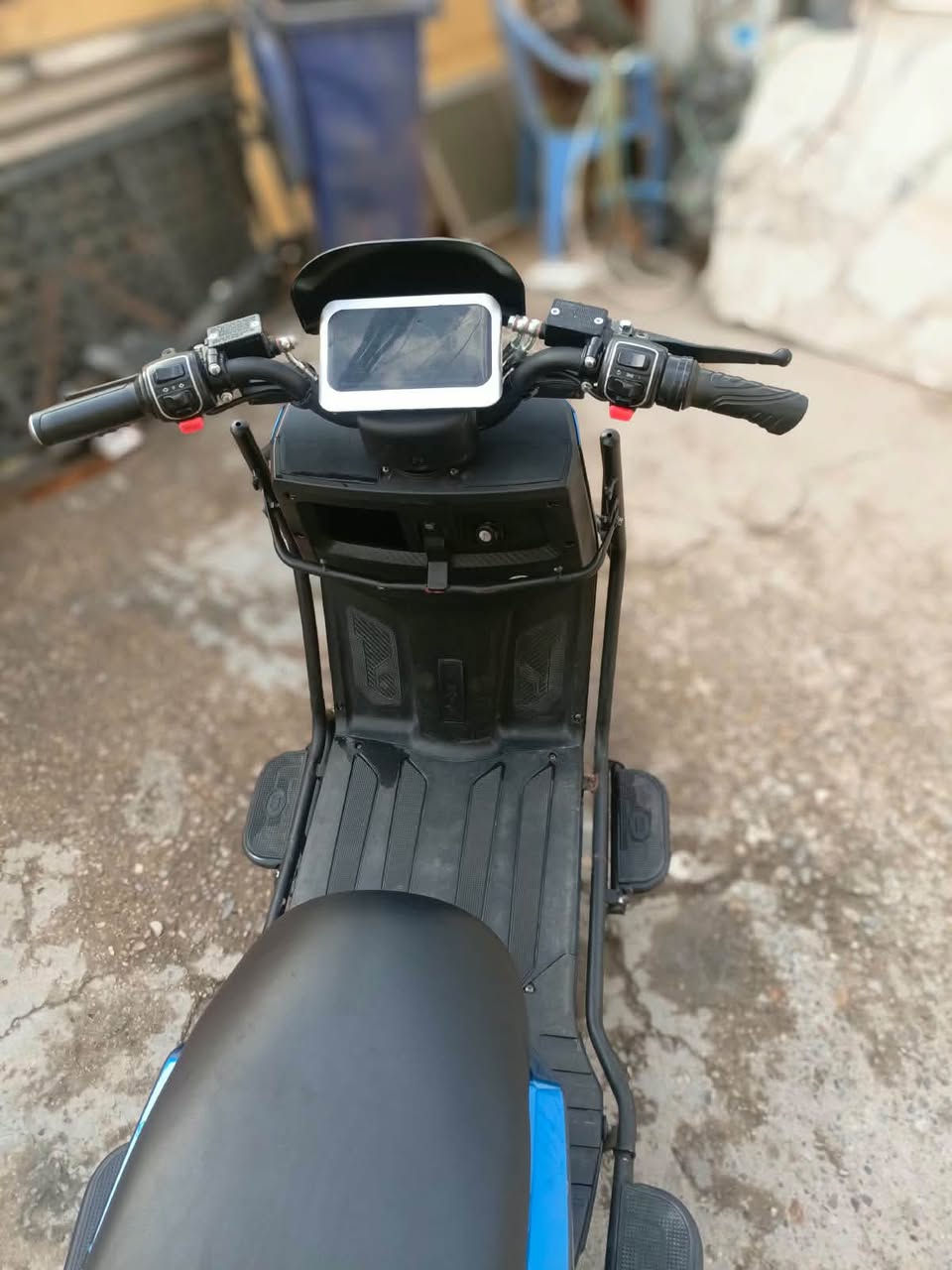 R318 • موديل ٢٥ • ٦ بطاريات كبار