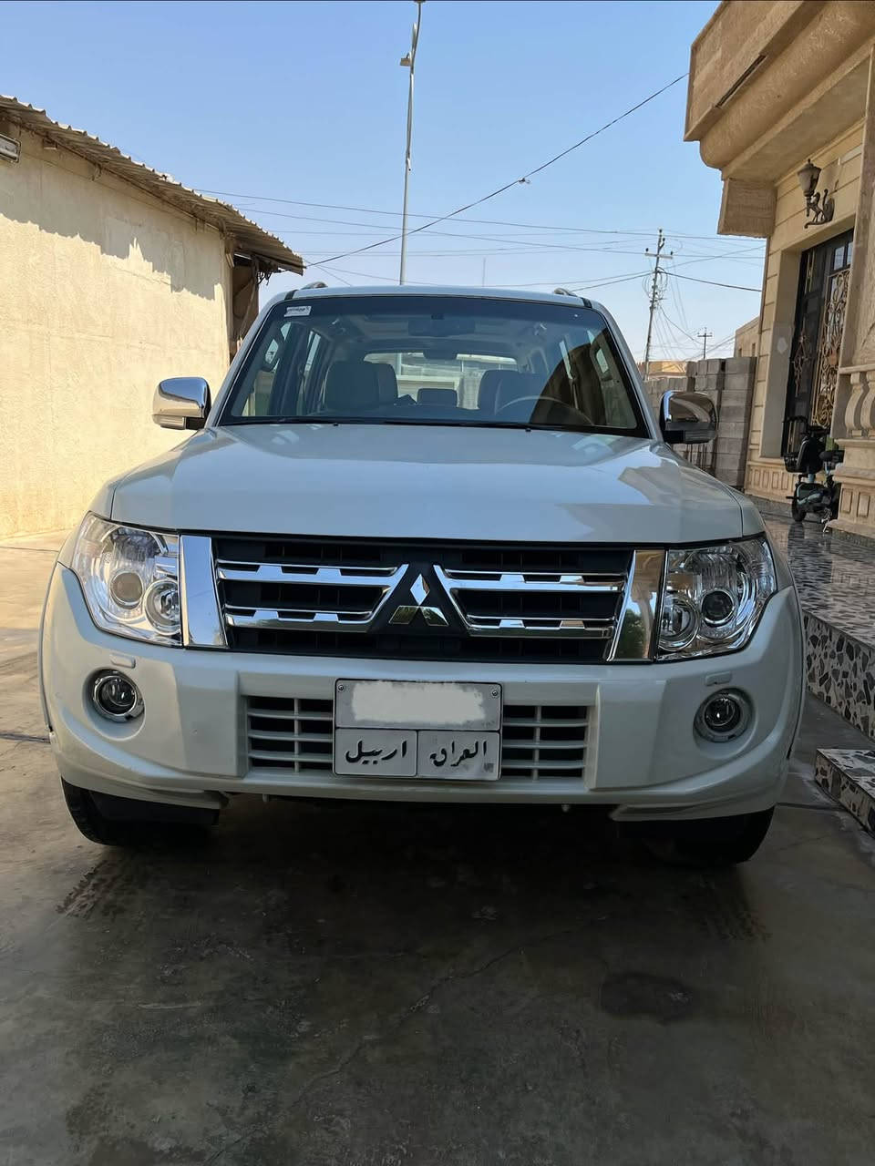 للبيع…
مسيوبيش باجيرو 
رقم اربيل سنوية صاقطة 
موديل /2014
مكفولة كفالة عامة  
مصبغ فقط البنيد 
كشن كهرباء 
فتحة سقف 
حساس خلفي 
كامرة خلفية 
هــ/***********
هــ/***********
