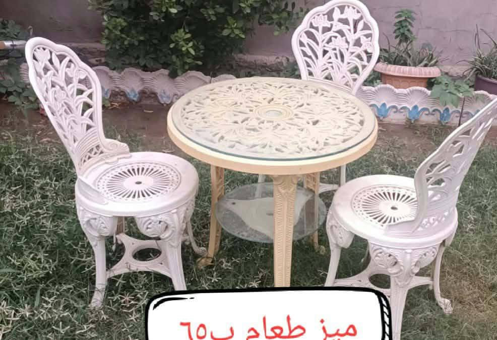 الشعب بغداد • میز طعام • عجانة