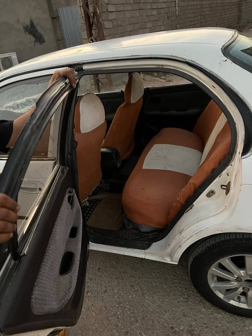 كورله نضيفه مال شغل تنكط بانزين تنكط دران شفت جديد لايتات جدد دبلات جدد بنزات جدد شغل سويج وطلع لشغل حته محركه جديد مديل 92 وسعره 35 وبيه مجال عنواني لكرنه ***********
