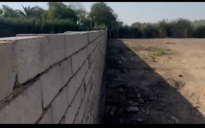 للبيع ارض طابو ٢٥
المساحه ٣ دونم البيع دونم او ٢ دونم 
ماء مباشر من ماء الكرخ وعليها ماء الشط 
وجها تبليط ١٦٠ متر موقع كلش حلو للعلم سعرنا ارخص سعر بل منطقه 
مقابيلك مزرعتين خاصات وشرط تبني مزرعه التاجي مقابيل منشأةالنصر خلف الجنابين عمشه قبل طريق مقبره كف على سعر سعر ٤٥ مليون وبي مجال 
لارض طابو ٢٥ تحويل 
العقد الكلي ٥ دونم 
***********تصال 
***********وتساب 
***********وتساب وتصال
