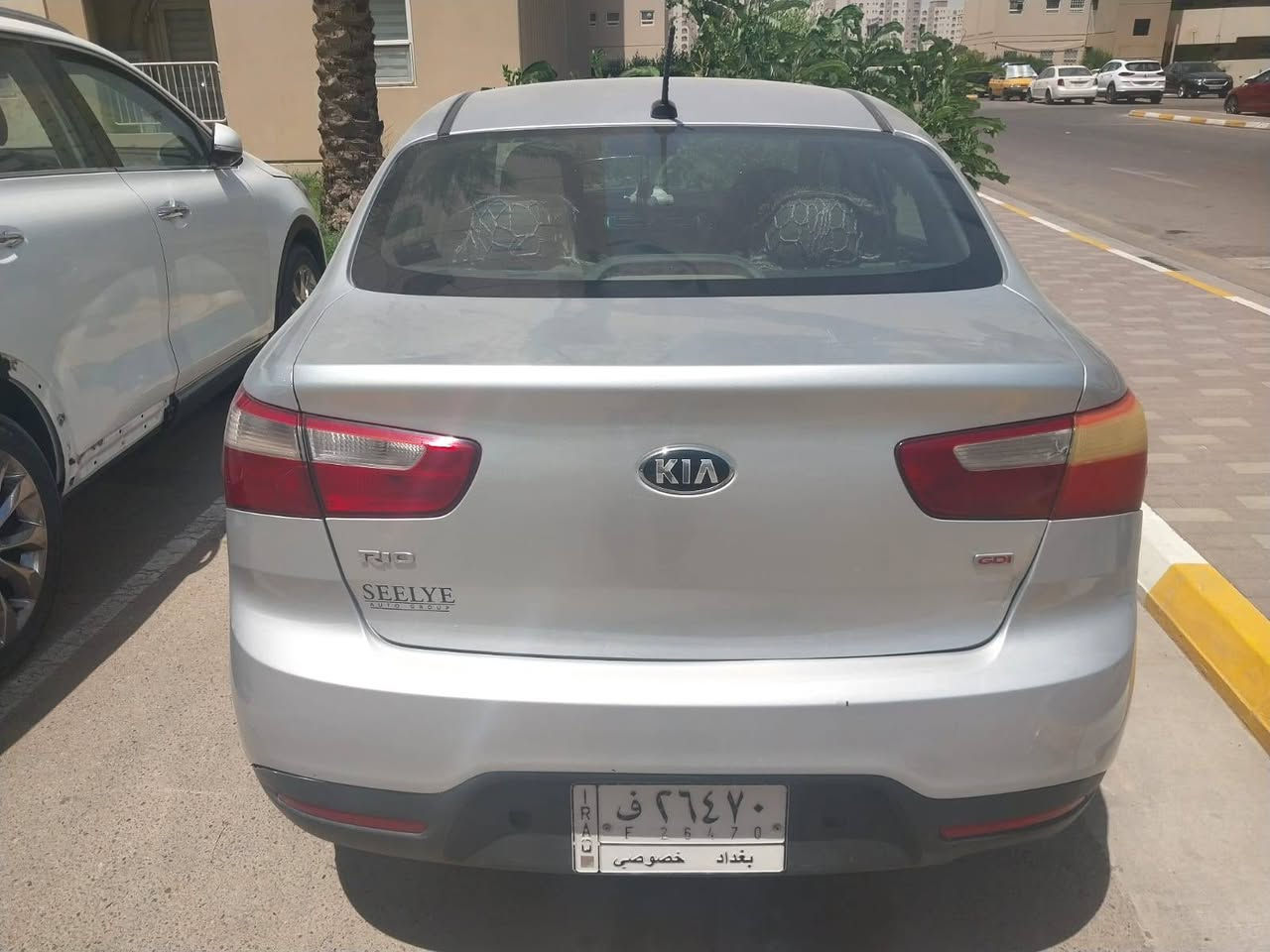 السلام عليكم 
سيارة للبيع كيا ريو وارد أمريكي 2017 ماشية 81000ميل والفاصل هو السونار مكاني بسماية 
للتواصل على الرقم ***********

