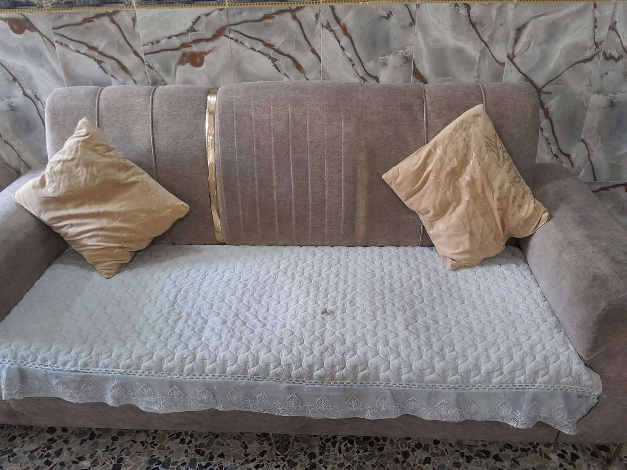 طقم ١٠ مقاعد • حوض سمك • مرجوحه