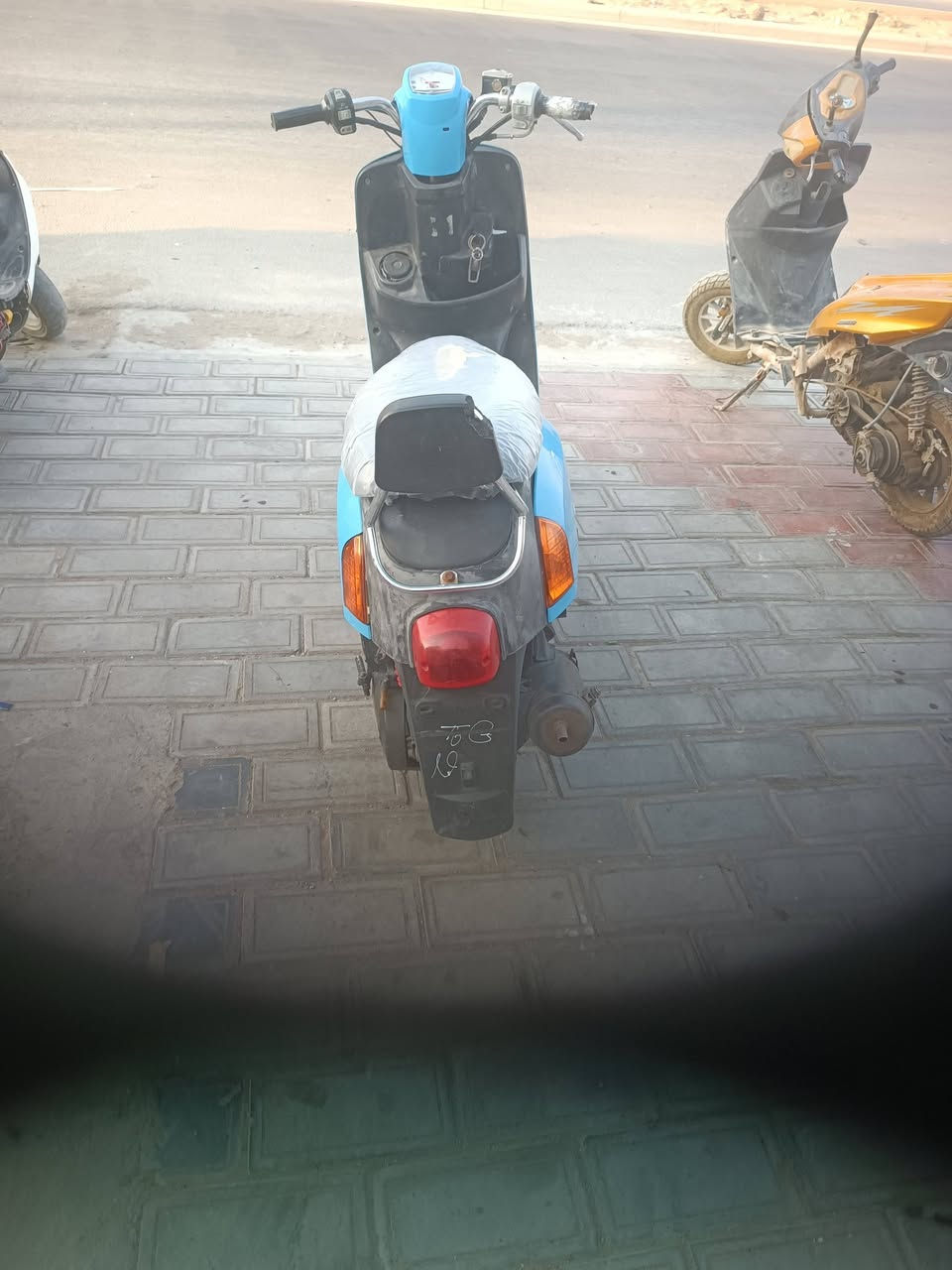 لبيع ماكس بوليس ***********
