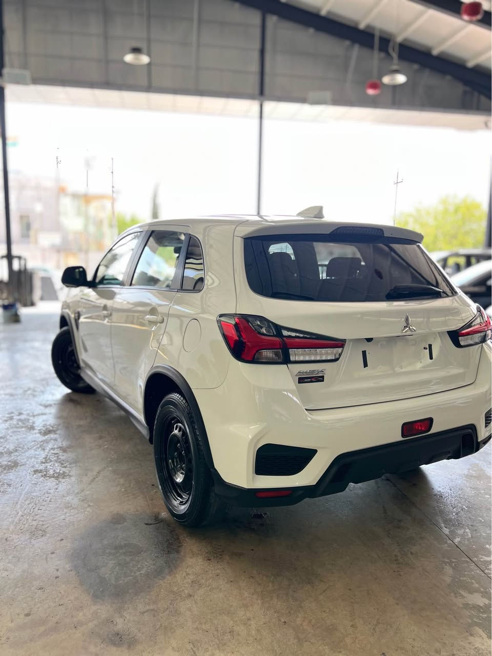 mitsubishi outlander ASX 2024 🤍
مستەر بشی ئاوتلاندەر 2024ASX🤍

خیلجی تەنها ٥٨  هەزار کم رۆشتوە زۆر نمونەیە بەس بۆنیتی پەمپە بی ناو گرتن بی ئیرباگ 
زۆر نمونە زۆر جوان  
بلاجکتۆر -لید -ویل کەپی بیلادی لەگەلە - شاشە - کامیرا - سوکان ڤۆلیۆم - تەحەکوم لایتو ئاوینەکان - تەحدید سورعە - کوشن جەگ ...)
لە سلیمانیم بۆ زانیاری زیاتر پەیوەندی بکەن یان نامە بنیرن 
*********** السليمانية, العراق
