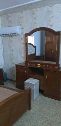غرفه اخشاب للبيع نضيف كلش ما بيه اي خلل خشب صاج اصلي ثقيل ديكور حلو كل...