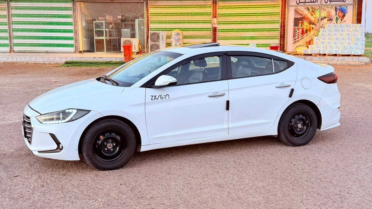 سلام عليكم الانترا موديل 17خليجي محرك 2000 دوش   فول مواصفات محرك كير كله جديد صدر جديد تخم تاير جديد سياره مال جناي متعوب عليه الف ما تخلي عليه رقم بغداد تحويل مباشر سياره بدون دواخل شرط سونار مرفق ويه صور سعر 128 وبيه مجال شي بسيط العنوان الانبار رمادي رقم الهاتف ***********
