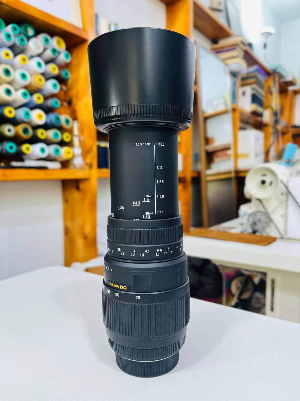 كاميرا Nikon3200 نظافة جداً عالية
عدسة اصلية 18/55
الملحقات
جنطة 
حزام
بطارية عدد 2
السعر 325
عدسة سيكما 70/300
نظافة 100/100 استخدام مرة واحدة مع الكارتونة
السعر 150
بغداد-الشرطة الخامسة 
***********
