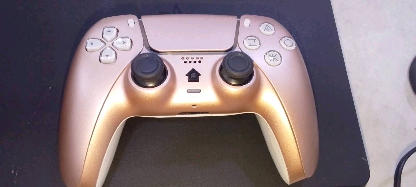 سلام عليكم  عندي بلايستيشن 4 سليم 🎮
1. مع كامل ملحقاته 🔌 
2. جوستك شبيه البلايستيشن 5 🎮
3. بالاضافه الى يو بي اس من شركة POWER MAX ECO الألمانية 🇩🇪 
4. السعر 200 وبيه مجال   
للتواصل او الاستفسار عبر هذه الرقم *********** واتساب 
أو تواصل وياي عن طريق الصفحه