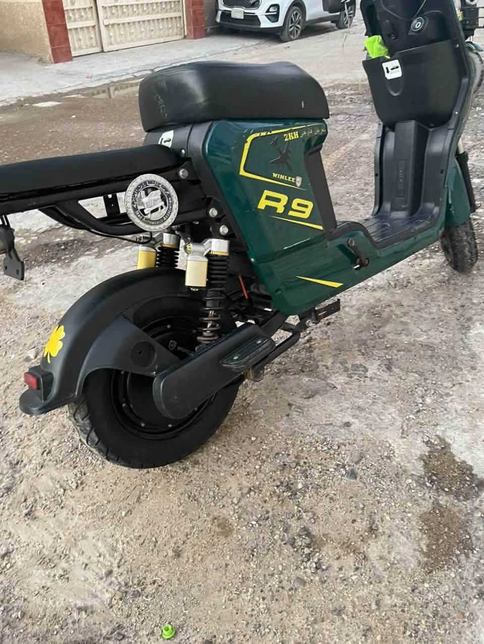 r9 • بدون بطاريات • نضيفه