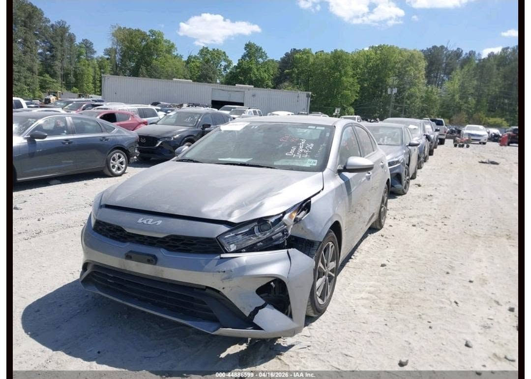 السلام عليكم
KIA FORTE LXS 2024
للبيع بدون مراوس
السيارة نص مواصفات
ضرر بارد وبيها قطعة تبديل من امريكا
السيارة ماشيه ٧٣ الف مايل
مكان السيارة الموصل
رقم كاتي امخرجه وباقي٦٠ يوم على الترقيم

سعر السيارة ١٣٤

***********

نص مكتوب في الصور:
- 000-44886599 - 04/16/2026 - IAA Inc.