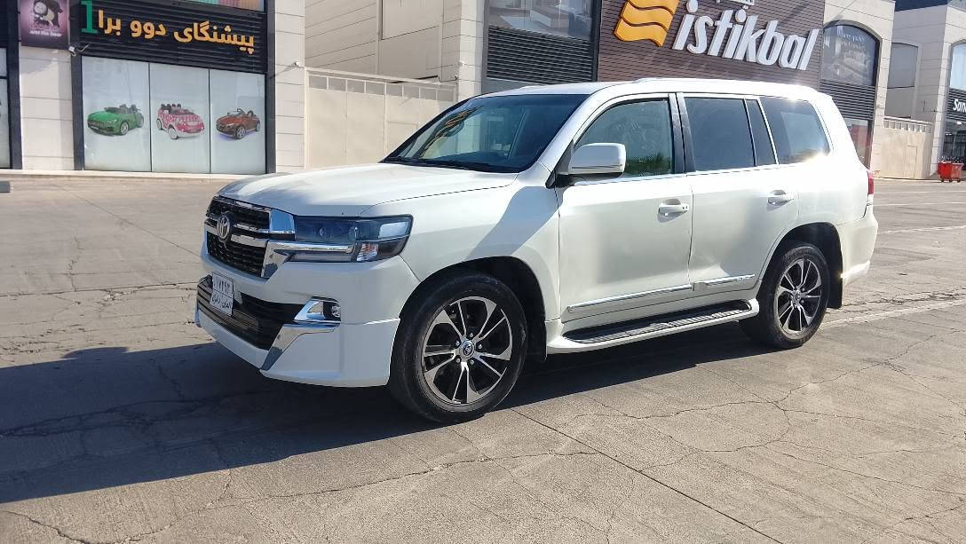 TOYOTA Land Cruiser 😍✈️
Model 2011💐
سەیارەکە رەقم دهۆکە  درع 🛡️ بوه درعه کەی لێ کراوتەوە  مکینە گازە 8 پستۆن  مكينه كه زەمانی ٦ مانگ لەگەڵە سەیارەکە زۆر جوان خاوێن توند تۆڵ یەک دینار مسرف تیانیە گێر مکینە ئەکسل بەشەرت 💐🥰پارچە رەشە لەسەر ساخە پشت پێش کەپسە 💐
نرخ خوار هەموو بازار 2 دفتەر 
ژمارە مۆبایل ***********
شوێن کۆیە كويسينجاك, أربيل

