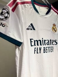 ريال مدريد • لارج • كيليان ١٠