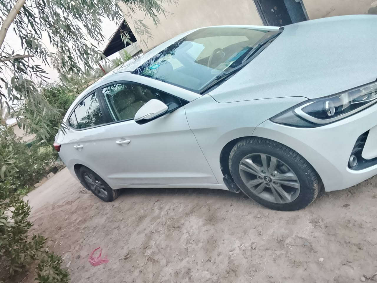الإنترا موديل 17خليجي رقم بغداد باسمي ماشيه 117 حقيقي كفاله عامه عده كم  رصعه حالوب بالبنيد وقبق الجنطه عنواني كربلاء طويريج ***********
