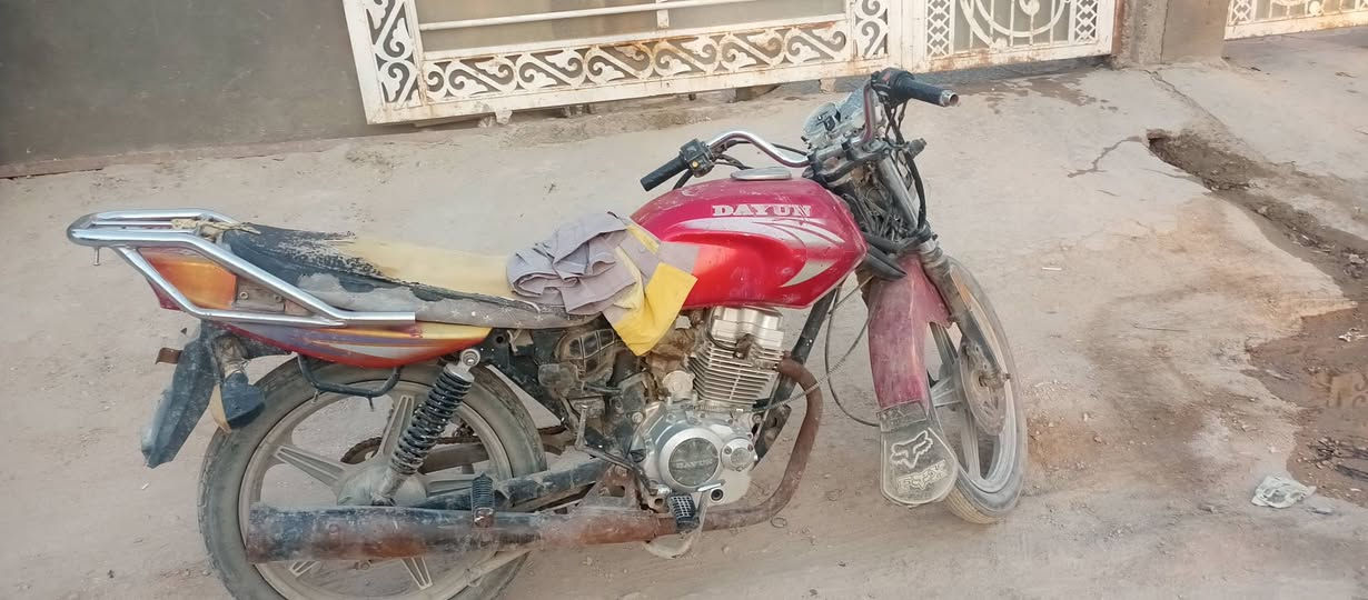 السلام عليكم ديوان  عضم للبيع سعر 250 وبيه مجال وراق كامله موديل 2021 رقم ***********  مكان جبله حي ناصريه  قرب مستشفى الامام علي  راعيه 👈  احمد عبادي
