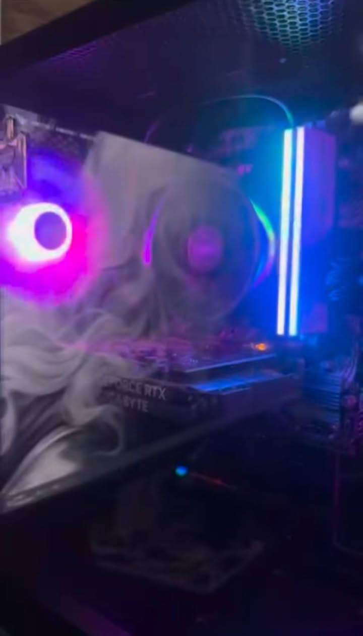 السلام عليكم كيس + شاشه شاومي  حجم 34 كلش نضيفه مع كرتونه  مواصفات الكيس كرت الشاشة: Gigabyte RTX 3050 6GBالمعالج: AMD Ryzen 5 4500 (6 Cores)اللوحة الأم (المذربورد): ASUS Prime B450M-Kالذاكرة العشوائية (الرام): MASS COOL 16GB (3600MT/s)وحدات التخزين (المساحة الإجمالية 2.5 تيرابايت):1TB M.2 SSD1TB HDD500GB HDDمزود الطاقة (باور سبلاي): MASS 550Wالصندوق (الكييس): Systemtreff ST-501.    سعر الكيس ٧٠٠ وبي مجال وسعر الشاشه ٢٧٠ وبي مجال  وسعر الماوس ٢٠   ***********  عنواني الأمين الثانيه
