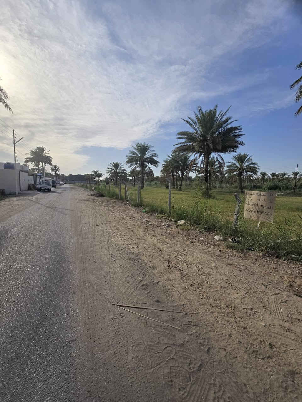 السلام عليكم 
قطعة أرض للبيع ✔️
المساحة ٢١٠ متر ✔️
الواجهة ١٠✔️
النزال ٢١✔️
شارع مبلط ب الكامل ومستقل🛣
انارة💡
كهرباء ⚡️
ماء 🌊
السعر ٤٨ وبي مجال بسيط
الموقع الراشدية عبر مشروع المراسمة قرب جامع الرقيب
للأستفسار أكثر هـ☎️:***********
