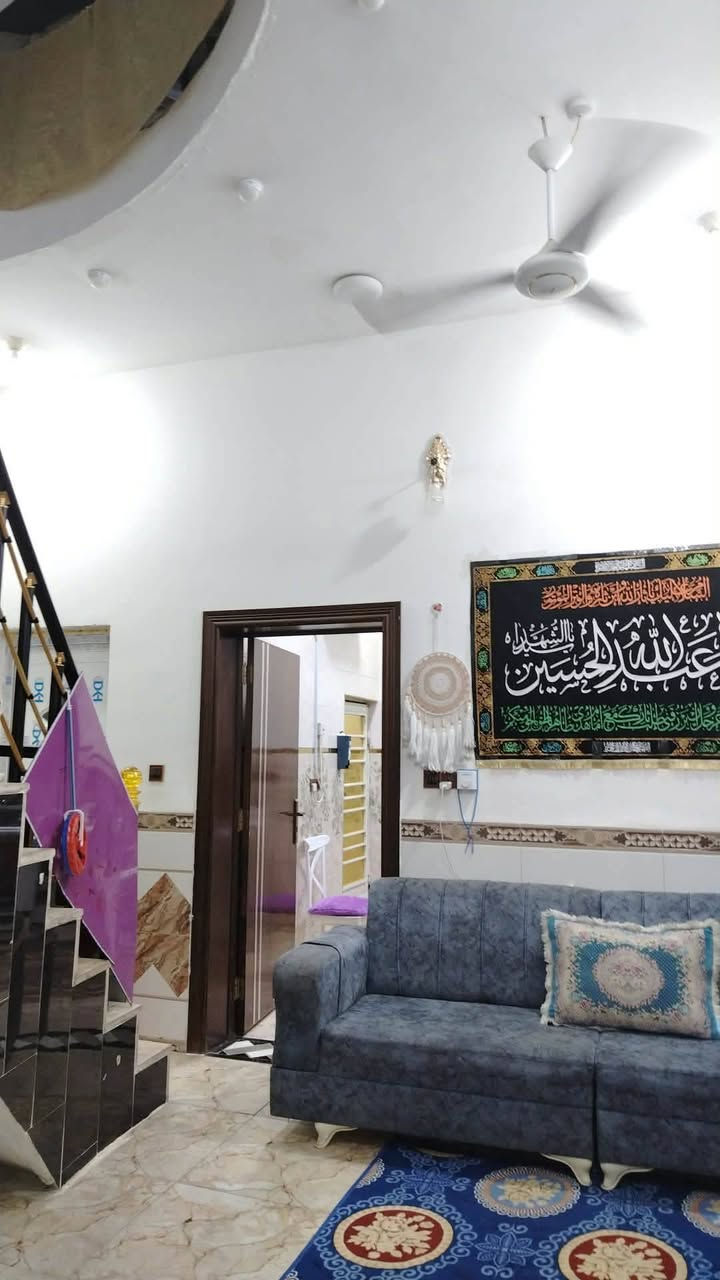 #بيت للبيع حي 36. 
#المساحة 100 متر 
غرفه كبيره وصاله ومطبخ وبراني وحمامات داخلية وخارجية وتهويات كونكريت مسلح عالي عن الشارع 
#السعرالكلي 95 مليون مطلوب لمصرف الاسكان 28 مليون  بيد البايع 67 مليون للشراء يراجع مكتب الناجح للعقارات السماوة حي الحكم قرب مرطبات فستقه 
#مكتب- الناجح للعقارات 
للإستفسار اكثر مراسلتنا ع الخاص او الاتصال ع الرقم التالي ***********بي وتساب /*********** بي وتساب 
#او مراجعة مكتبنا الواقع في
#الحكم / مجاور مرطبات فستقه علمأ دوام مكتبنا من 9 صباحأ ال 10 ليلأ اخوكم ابو مصطفى للعقارات 
{تابع صفحة المكتب }
