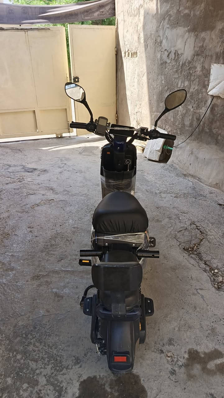 بايسكل R10
مديل . 2025.
الون . ازرك .
البطاريات . 5 كبار ولي احمد.
كهرباءات كلها شغاله
البايسكل انضف من الصور 
العنوان . كربلاء الحر.
السعر .480.
للتواصل . ***********
