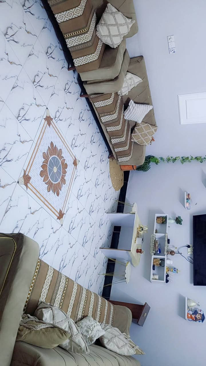 السلام عليكم بيت 100متر بحي الزيتون شارع عشرين تبليط بالباب مجاري كاملة الباب على شارعين 
البيت عكادة رباط كونكريت 
البيت عبارة عن 
غرفة استقبال ✨
صحيات داخليه وخارجية✨
مطبخ ✨
صالة ✨
وغرفة نوم ✨
البيت مطلوب مبادرة مصرف عقار  
باليد 45
والطلب 31
تسديد شهري 176للاستفسار اكثر الاتصال على الرقم ***********
