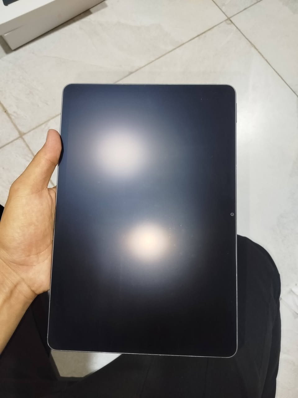 🔥 للبيع Huawei MatePad 11.5 2025 PaperMatte 🔥

📱 الجهاز:

• Huawei MatePad 11.5 2025 PaperMatte
• الموديل: TXZ-W09
• اRAM: 8GB
• التخزين: 256GB
• الشاشة: 11.5 بوصة 2.5K
• معدل التحديث: 120Hz
• شاشة PaperMatte مضادة للانعكاس
• البطارية: 10,100mAh
• شحن سريع 40W
• كاميرا خلفية 13MP
• كاميرا أمامية 8MP
• أربع سماعات ستيريو
• اWi-Fi و Bluetooth
• منفذ USB-C

🖊️ القلم:

• ءHUAWEI M-Pencil الأصلي
• مناسب للكتابة والرسم وتدوين الملاحظات
• يدعم حساسية الضغط والميلان

⌨️ الكيبورد:

• ءHUAWEI Smart Keyboard الأصلي
• قابل للفصل
• يمكن استخدامه كحامل للجهاز
• مناسب للدراسة والكتابة والعمل

🔌 الشاحن:

• شاحن Huawei الأصلي 40W
• كيبل USB-C الأصلي

📦 المحتويات:

• التابلت
• القلم الأصلي
• الكيبورد الأصلي
• الشاحن والكيبل الأصلي
• الكارتونة الأصلية

✨ الحالة:

• الجهاز نظيف جدًا
• استخدام شخصي لمدة سنة
• يعمل بصورة ممتازة وبدون مشاكل
• المعاينة والتجربة متاحة للمشتري

📍 الموقع: الموصل ، حي الكندي 

💰 السعر: 450,000 دينار عراقي

السعر قابل للتفاوض 

للتواصل خاص او على الرقم *********** 
متواجد على الواتساب
