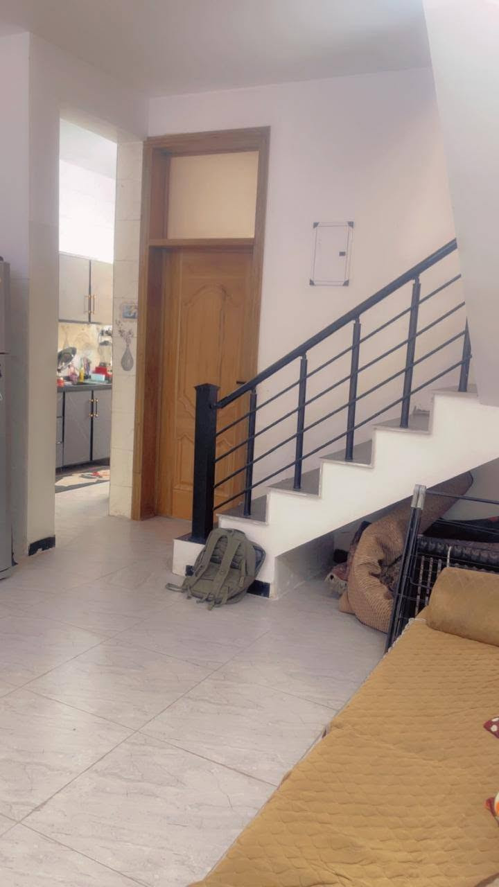 بيع مستعجل دار ١٠٠م للبيع طابق واحد مع بيتونه كبيره نفس نظافة الصور بناء بلوك المكان بغداد الدوره البوعيثه مجمع بهاء المدن للأستفسار على الرقم التالي ***********
