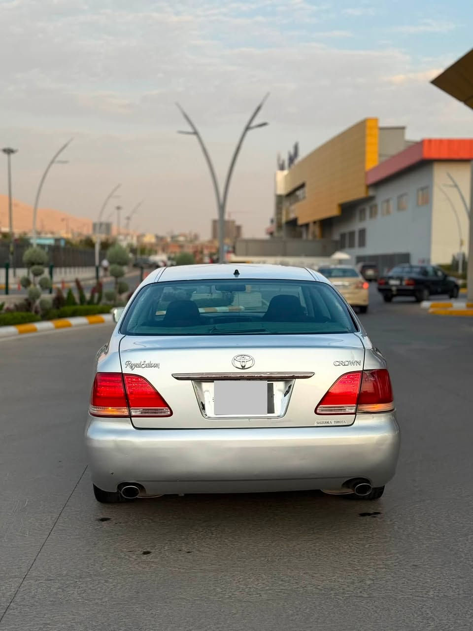 👑 TOYOTA CROWN (بڕاوە)  شاهینەی  👑
🔹 جۆری سەیارە: تۆیۆتا کراون GRS (182)
🔹 مەکینە: گەورە
🔹 ڕەنگ: بەحری  
✨ دیارترین مواسەفاتەکان:
▪️ ٢ دوگمە
▪️ شاشەی  + کامێرا
▪️ لایتی ناوچەی کوێر (Blind Spot)

▪️ کۆدی هەیە👉🏻
📍 شوێن: سلێمانی

💰 نرخ: (٤١)گەڵا✅

📞 بۆ پەیوەندیکردن:
📱 ئاسیاسێڵ: (***********)
📱 کۆڕەک: (***********) (واتسئەپ و ڤایبەری لەسەر
