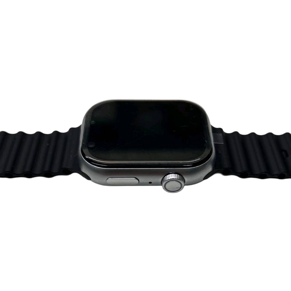 بوكس ساعة لمس وسماعة وايربود موديل Z-3437

ROCK-450 Smart Wristband + TWS
 Earbuds – سوار ذكي مع سماعات لاسلكية

سوار ذكي عملي يجمع بين شاشة كبيرة عالية الدقة وسماعات لاسلكية بتصميم TWS داخل نفس العلبة، مناسب للاستخدام اليومي وتتبع النشاطات الأساسية.

• شاشة Ultra Large High Definition لعرض البيانات بوضوح

• يدعم الاتصال عبر Bluetooth (إصدار 5.3 في السماعات)

• قياس عدد الخطوات والسعرات الحرارية والمسافة

• أوضاع رياضية: مشي، جري، ونط الحبل

بوكس ساعة لمس وسماعة وايربود موديل Z-3437

• استقبال إشعارات المكالمات والرسائل

• سماعات لاسلكية تدعم اللمس للتحكم بالمكالمات والموسيقى

• إمكانية استخدام السماعات بشكل منفصل أو معًا (TWS)

الساعة الذكية:
• نظام التشغيل المدعوم: Android 5.0 فأعلى / iOS 9.0 فأعلى
• البلوتوث: Bluetooth 4.0
• نوع البطارية: Lithium Polymer
• نطاق درجة الحرارة التشغيلية: ‎-10°C إلى 50°C
• الحساسات: مستشعر تسارع إلكتروني

السماعات اللاسلكية:
• إصدار البلوتوث: 5.3 + EDR (استهلاك منخفض للطاقة)
• تردد البلوتوث: 2.4GHz
• مدى الاتصال: 15–25 متر
• سعة بطارية علبة الشحن: 300mAh
• سعة بطارية السماعة: 30mAh لكل سماعة
• وقت تشغيل الموسيقى: 2–3 ساعات
• وقت المكالمات: حوالي 4 ساعات
• زمن الشحن: حوالي 1 ساعة
• جهد الشحن: 5V

محتويات العلبة:
• ساعة ذكية ROCK-450
• 4 سوارات
• زوج سماعات لاسلكية TWS
• علبة شحن للسماعات
• كابل شحن
• دليل استخدام
السعر: 25 الف 
التوصيل: 3 بغداد 5 محافظات