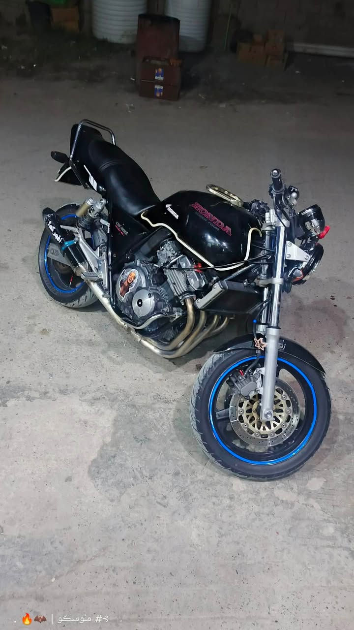 CB400 للبيع مكاني ديالى بعقوبه
الدراجه جاهزة من كلشي  
للاستفسار 
***********
